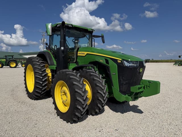 Image of John Deere 8R 340 equipment image 3