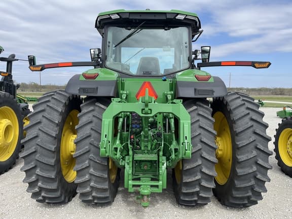 Image of John Deere 8R 340 equipment image 4