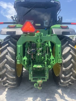 Image of John Deere 8R 340 equipment image 3
