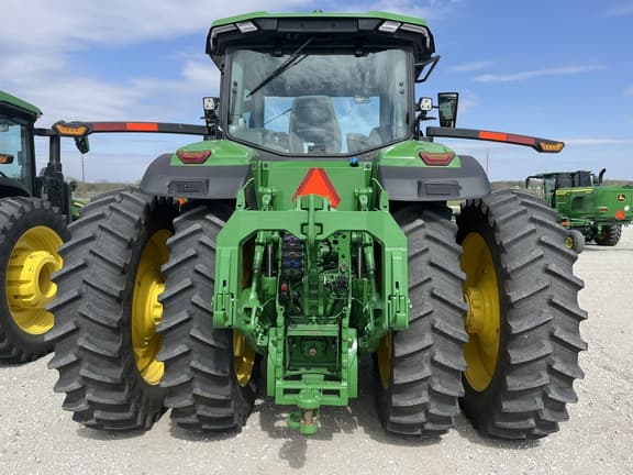 Image of John Deere 8R 340 equipment image 4