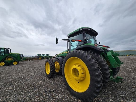 Image of John Deere 8R 340 equipment image 2
