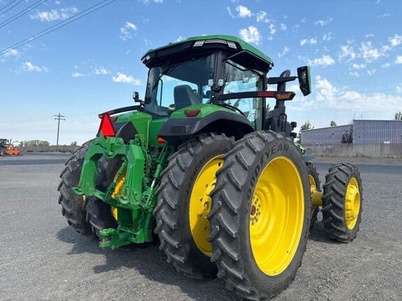 Image of John Deere 8R 340 equipment image 4