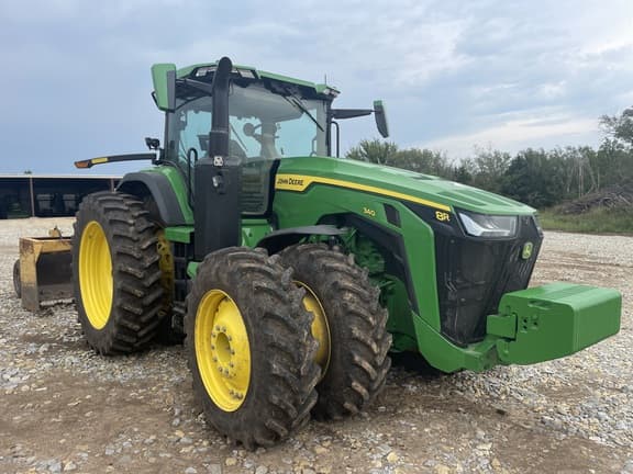 Image of John Deere 8R 340 equipment image 2