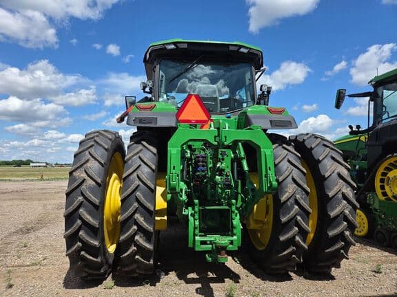 Image of John Deere 8R 340 equipment image 2