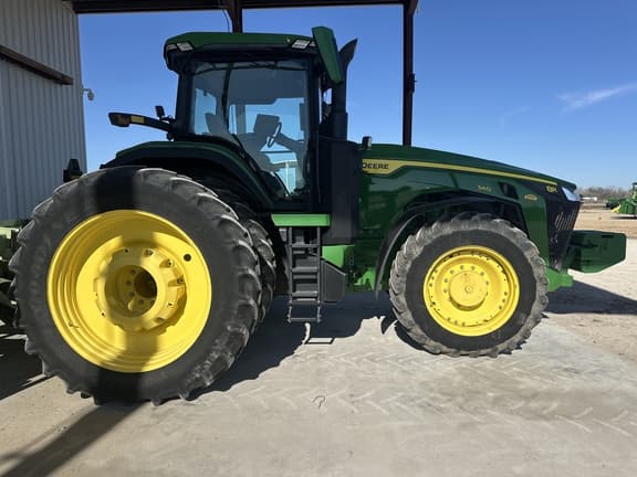 Image of John Deere 8R 340 equipment image 3
