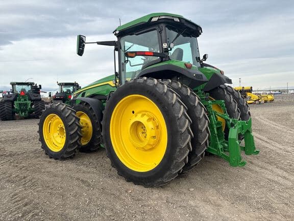 Image of John Deere 8R 340 equipment image 2
