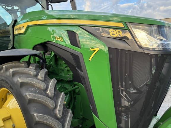 Image of John Deere 8R 340 equipment image 2