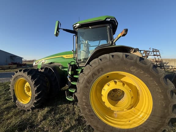 Image of John Deere 8R 340 equipment image 4