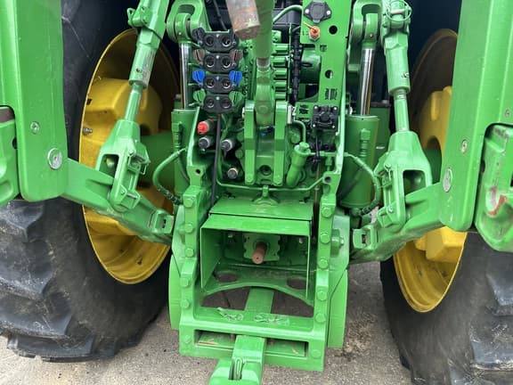 Image of John Deere 8R 340 equipment image 3