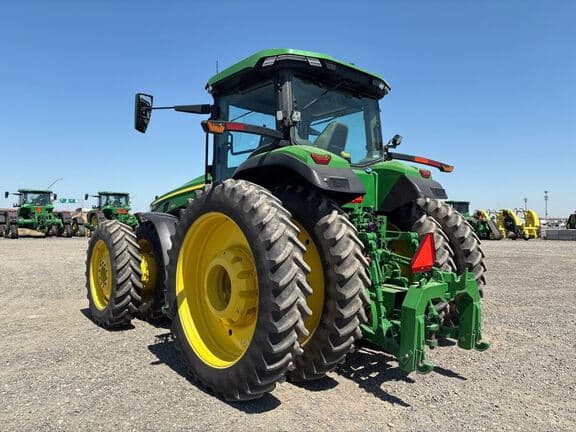 Image of John Deere 8R 340 equipment image 2