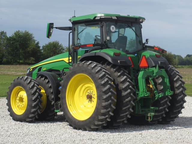 Image of John Deere 8R 340 equipment image 4