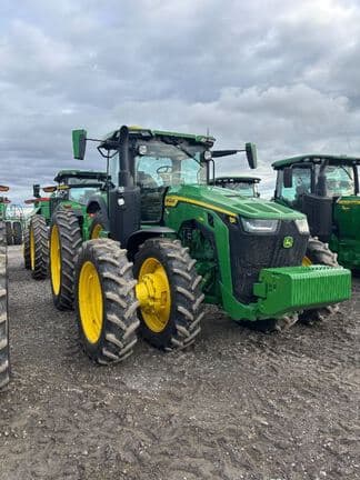 Image of John Deere 8R 340 equipment image 3
