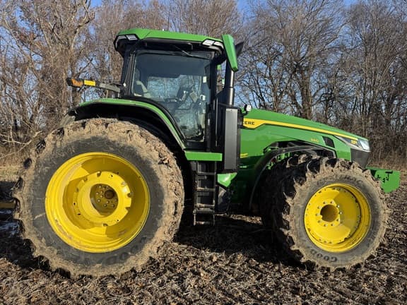 Image of John Deere 8R 340 equipment image 2