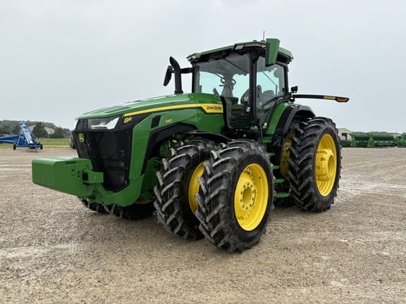 2025 John Deere 8R 340 Equipment Image0