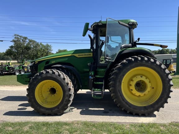 Image of John Deere 8R 340 equipment image 4