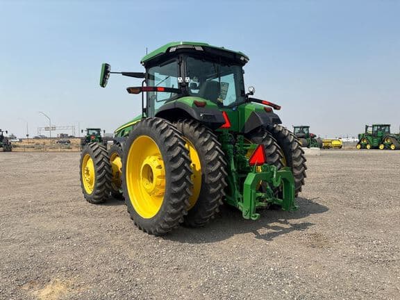Image of John Deere 8R 340 equipment image 2