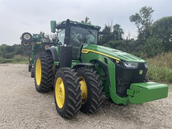 Image of John Deere 8R 340 equipment image 2