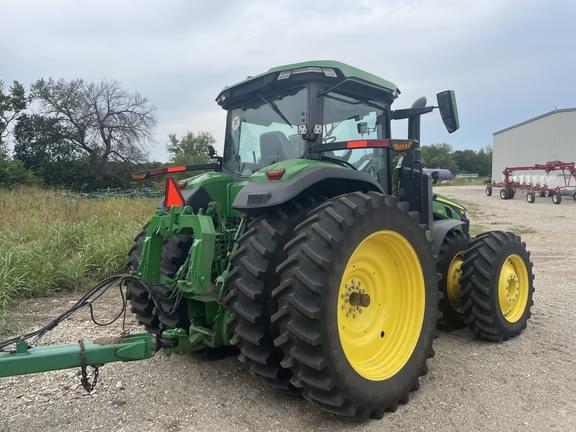 Image of John Deere 8R 340 equipment image 4