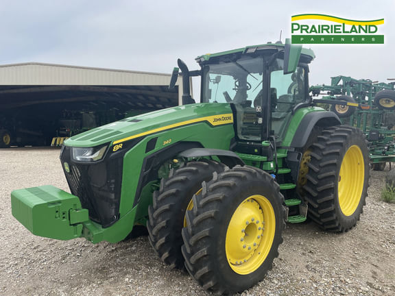 2025 John Deere 8R 340 Equipment Image0