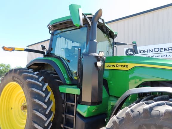 Image of John Deere 8R 340 equipment image 4