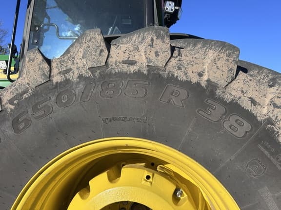 Image of John Deere 8R 340 equipment image 4
