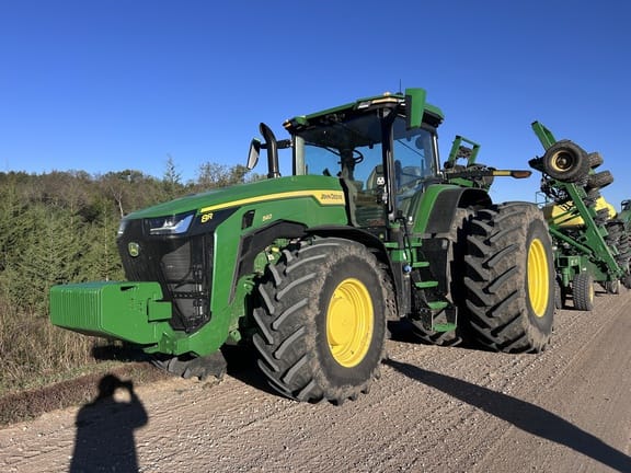 2025 John Deere 8R 340 Equipment Image0