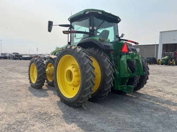 Image of John Deere 8R 340 equipment image 2
