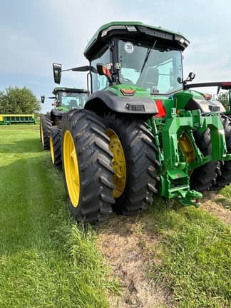 Image of John Deere 8R 340 equipment image 2