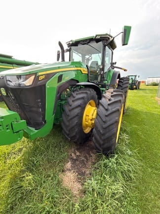 2025 John Deere 8R 340 Equipment Image0