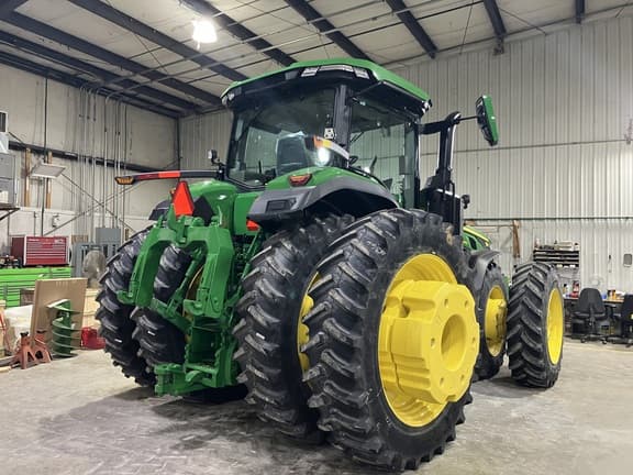 Image of John Deere 8R 340 equipment image 4