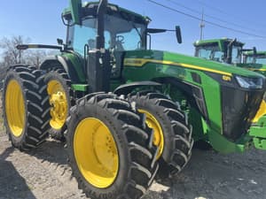 2025 John Deere 8R 340 Image