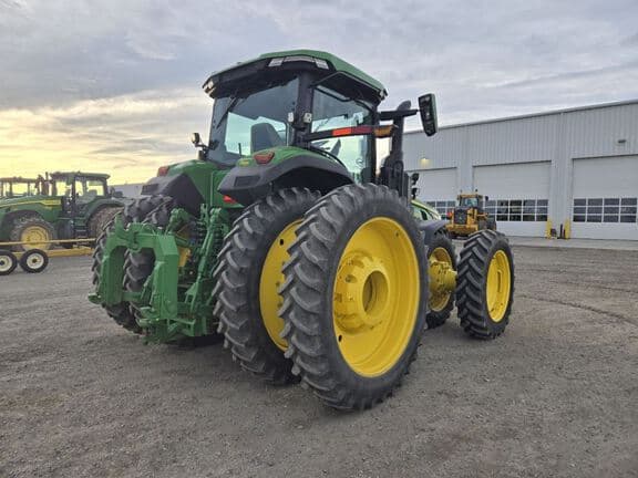 Image of John Deere 8R 340 equipment image 4