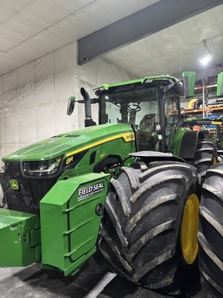 Image of John Deere 8R 340 equipment image 2