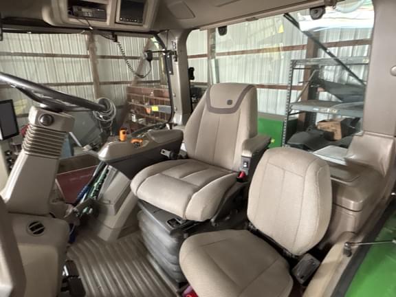 Image of John Deere 8R 340 equipment image 3