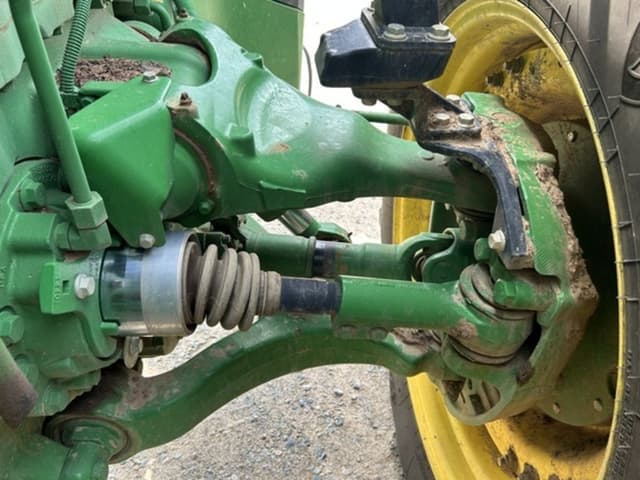 Image of John Deere 8R 340 equipment image 2