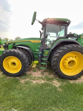 Image of John Deere 8R 340 equipment image 1