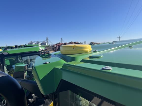 Image of John Deere 8R 340 equipment image 4