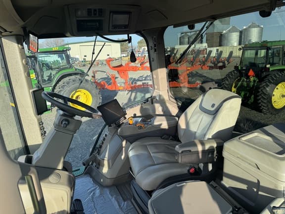 Image of John Deere 8R 340 equipment image 3