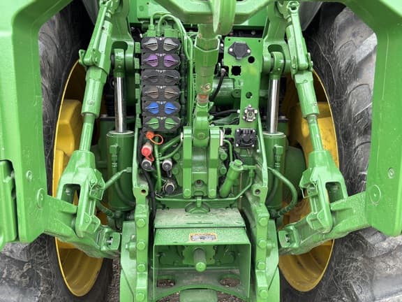 Image of John Deere 8R 340 equipment image 3