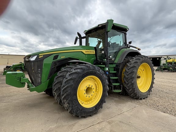 2025 John Deere 8R 340 Equipment Image0
