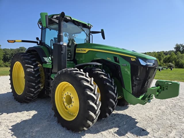 Image of John Deere 8R 340 equipment image 3