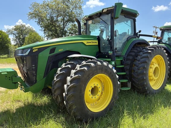 Image of John Deere 8R 340 equipment image 4
