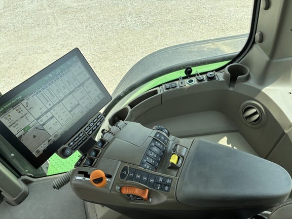 2025 John Deere 8R 340 Equipment Image0