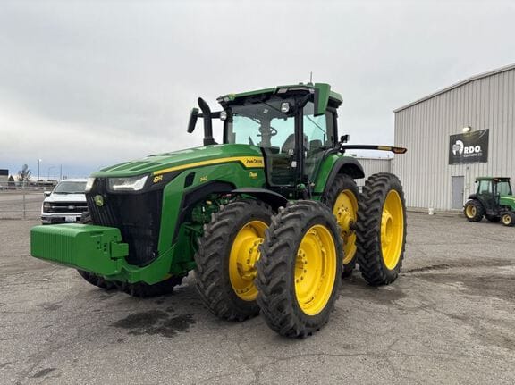 2025 John Deere 8R 340 Image