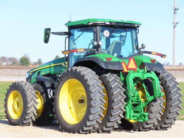 Image of John Deere 8R 340 equipment image 4