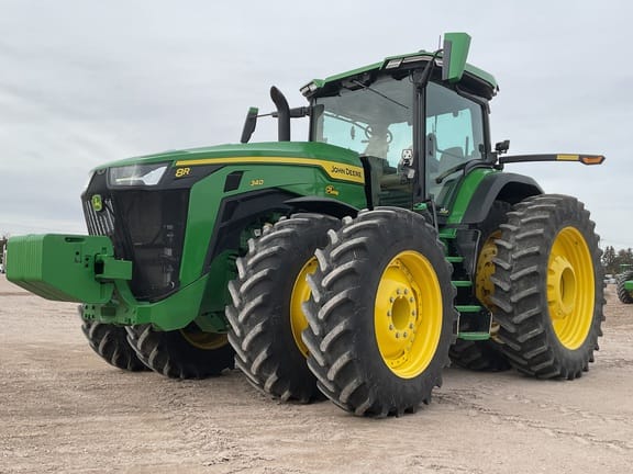 2025 John Deere 8R 340 Equipment Image0