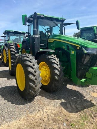 Image of John Deere 8R 340 equipment image 2