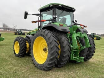 Image of John Deere 8R 340 equipment image 4