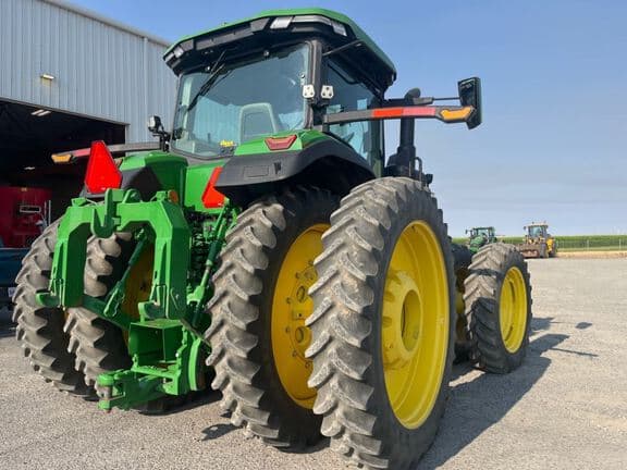 Image of John Deere 8R 340 equipment image 4