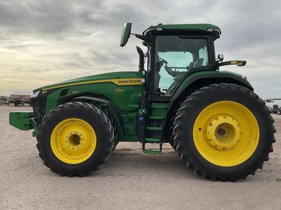 Image of John Deere 8R 340 equipment image 2